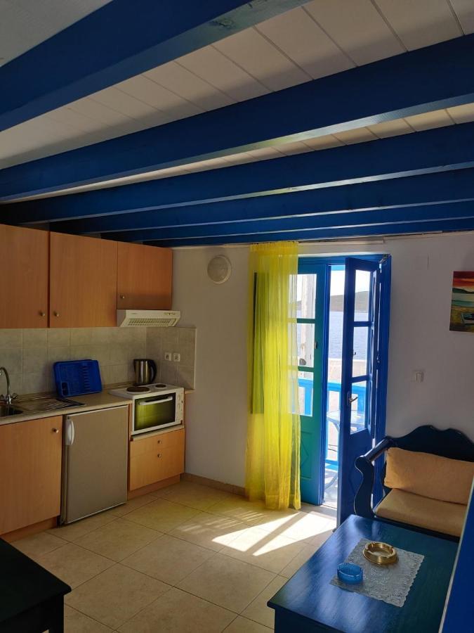 Blue Sky Aparts Livadia  Luaran gambar