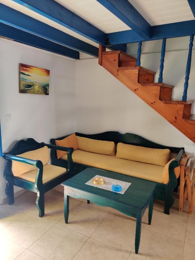 Blue Sky Aparts Livadia  Luaran gambar